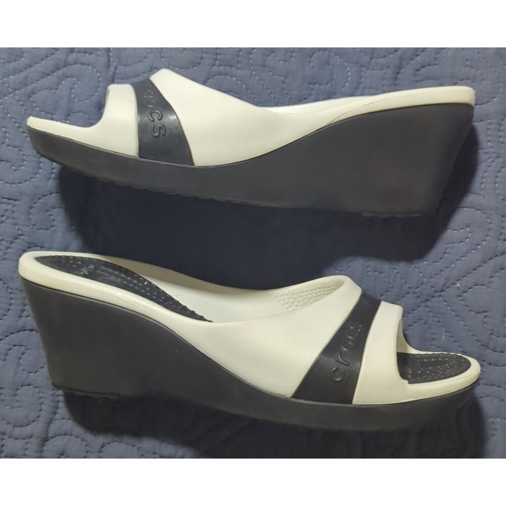 Crocs Sassari Wedge Sandal Heels Black White Women's Size 9 Slip On Casual Style - Picture 8 of 10